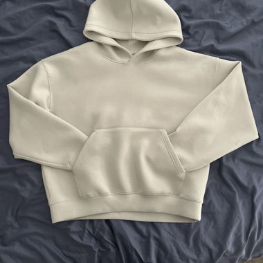 Hoodie oversize color crema con taglio cropped