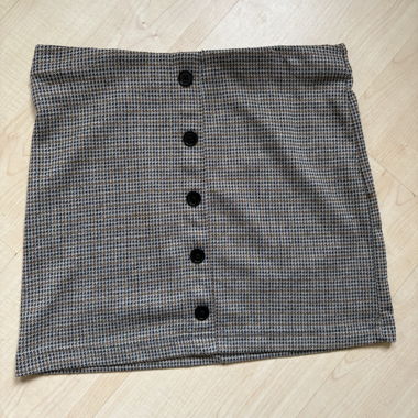 Mini skirt with buttons 