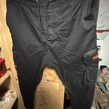 Pantalone jogger cargo nero