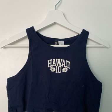 Blaues Top
