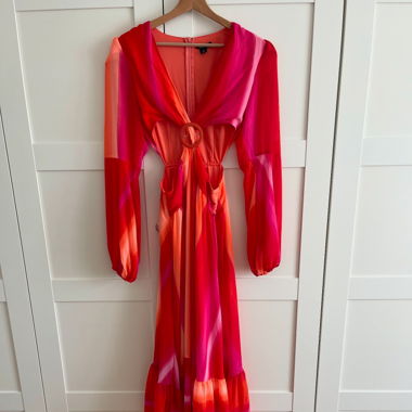 ROTES BOOHOO KLEID