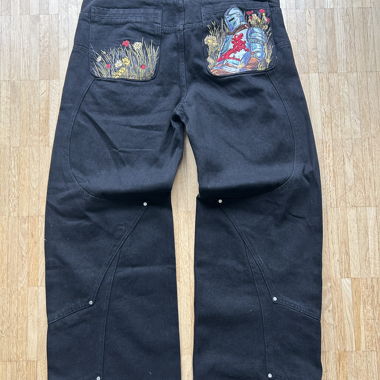 Black Vescartes Jeans limited-time Drop