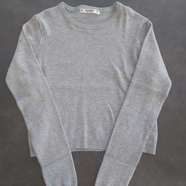 Grau meliertes, figurbetontes Pull&Bear-Pulli