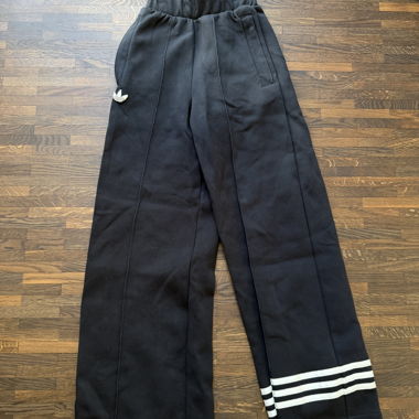 Pantaloni da allenamento Adidas Neri