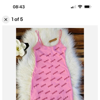 Skims Kleid