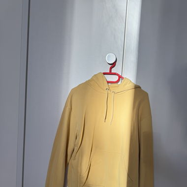 gelber Hoodie