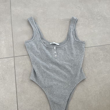 Body grau