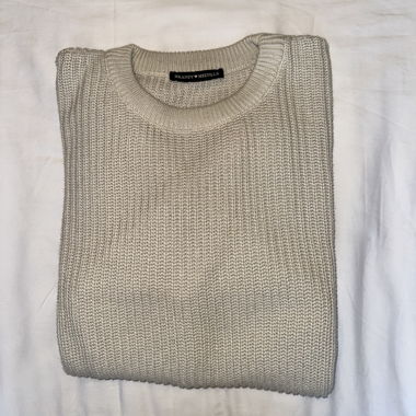 Brandy Melville sweater