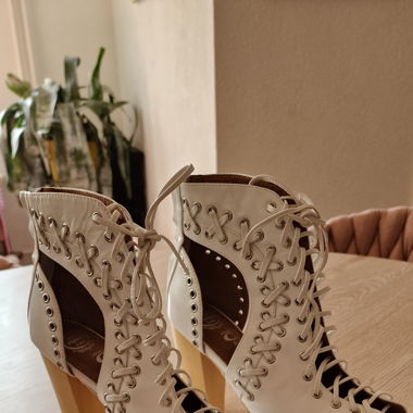 Bottes en cuire