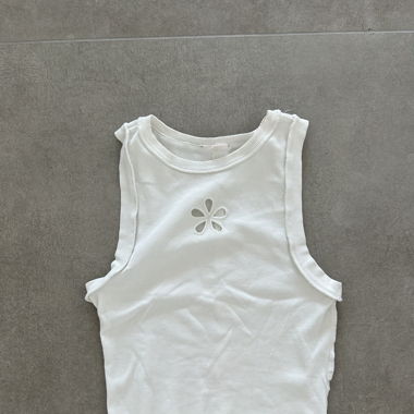white tank top 