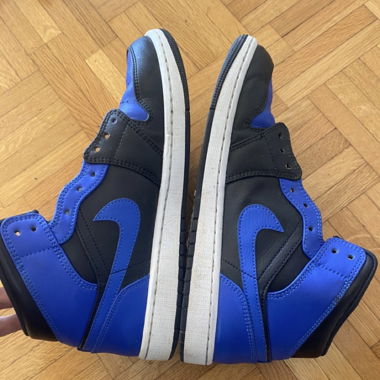 Jordan one bleu et noir