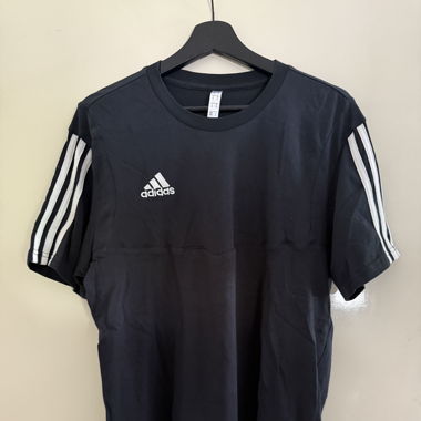 Adidas T-shirt 