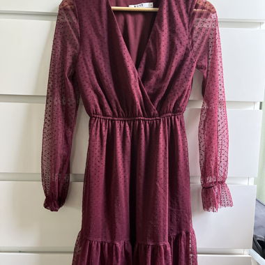 Langärmliges Kleid
