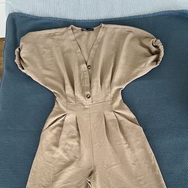 Zara Jumpsuit, Grösse S, beige