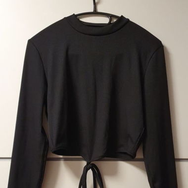 Pull crop top