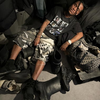 T-Shirt Activist Thugger