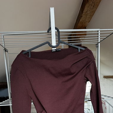 Haut asymétrique bordeau