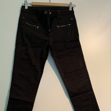 schwarze Hose