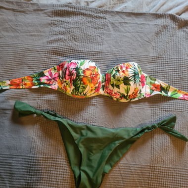 Blumiges Bikini