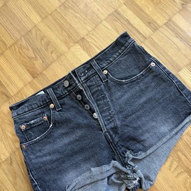 kurze Jeanshose