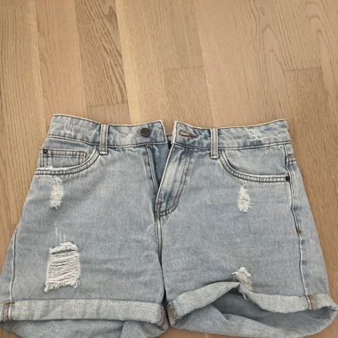 Kurze Jeans Hose