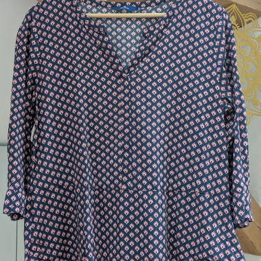Gemusterte Bluse