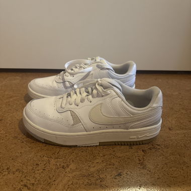 White Nike Sneakers