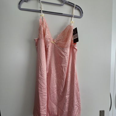 Negligé slip in pizzo rosa