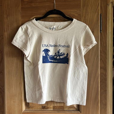 Brandy Melville graphic Tee