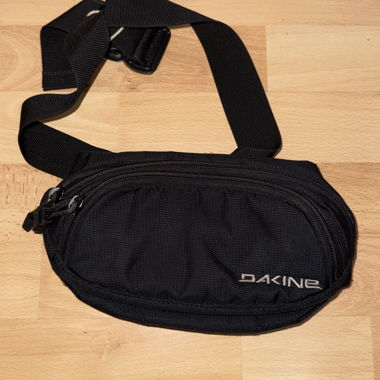 marsupio nero Dakine