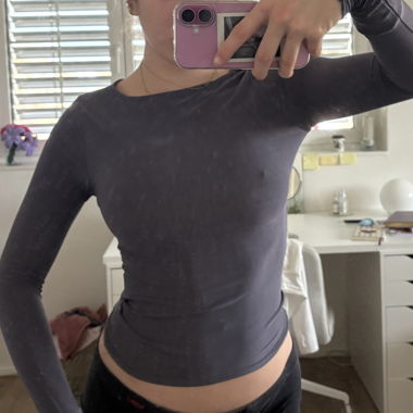 grey/blue longsleeve