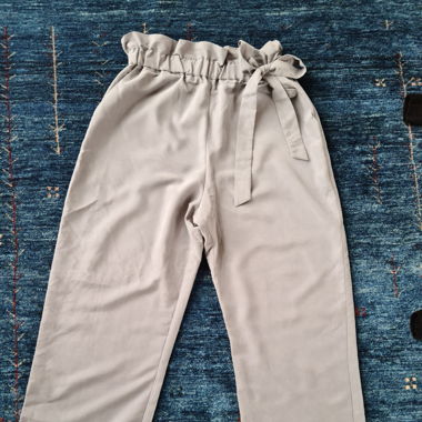 Hose mit Schleife