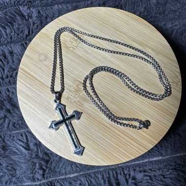 Collier croix metallique