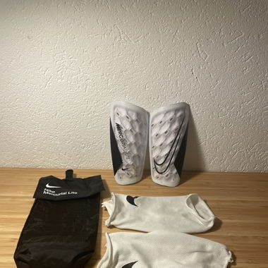 Nike Protège-tibias – Blanc – Taille M