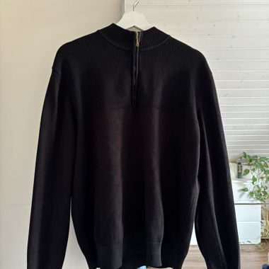 Pullover nero mezza-zip