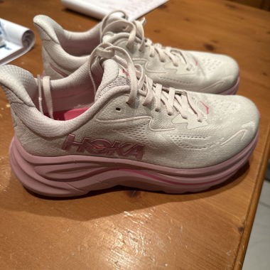HOKA Damen Laufschuhe rosa