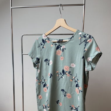 Bluse kurzarm mit Blumen