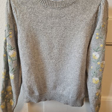 Mango grey sweater with floral embroidery S