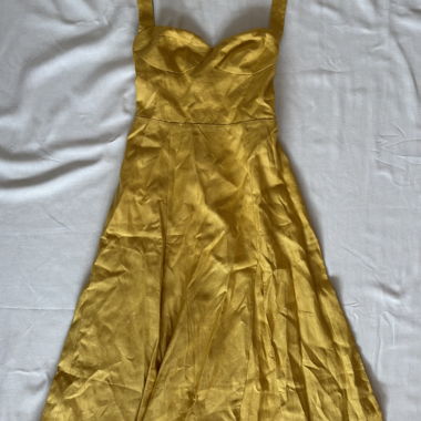 Midi-Linienkleid in Gelb