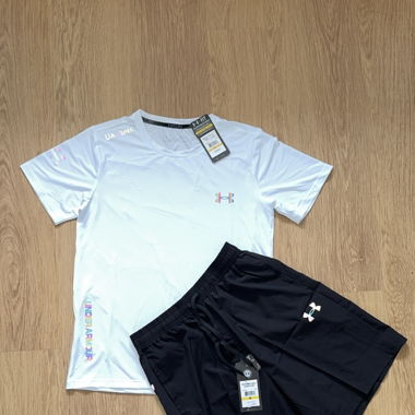 ensemble under armour fluorescent M