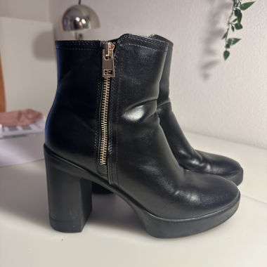 Sehr bequeme High Heel Stiefel