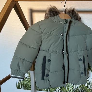 Winterjacke mit Kapuze von C&A
