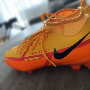 Die PHANTOM GT2 ACADEMY FG/MG Fußballschuhe