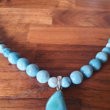 Collier de perle Larimar