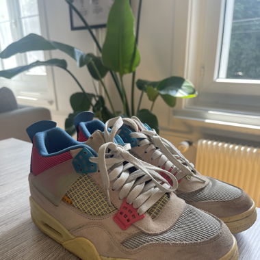 Air Jordan 4 Guava Ice
