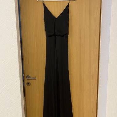 Abito lungo in raso nero