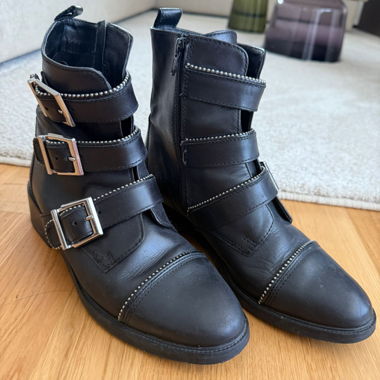 Paire de bottes en cuir noir Carvela taille 39