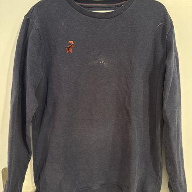 Dark blue sweatshirt with logo