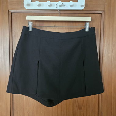 Black elegant skort