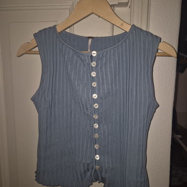 Top senza maniche blu di Free People